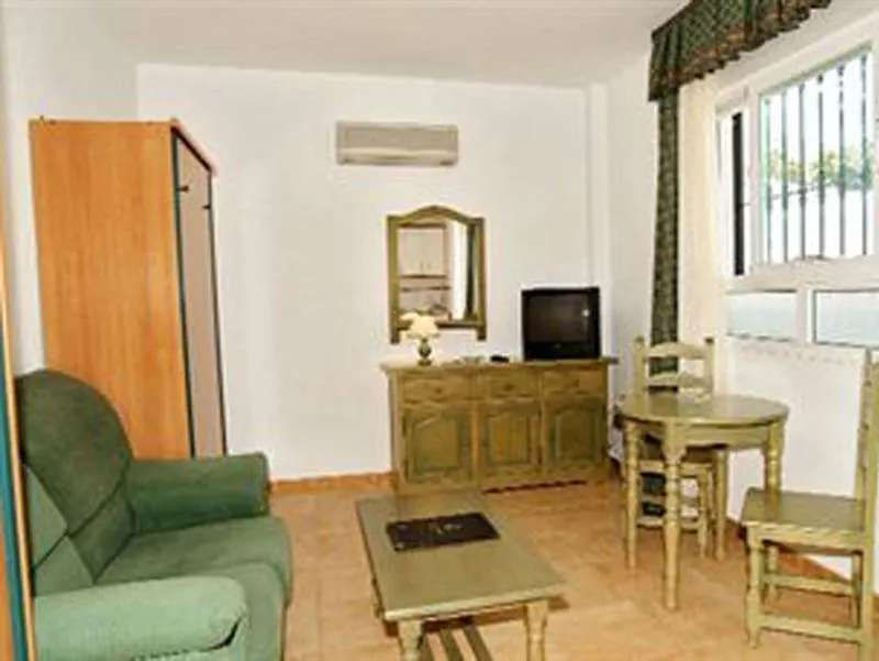 La Fonda Apartments 베날마데나코스타