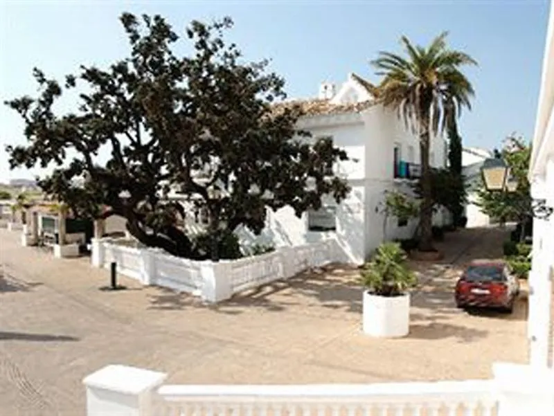 La Fonda Apartments 베날마데나코스타