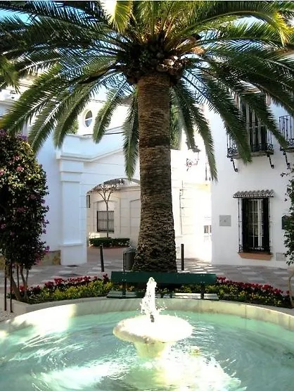 La Fonda Apartments 베날마데나코스타